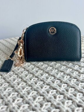 Anne Klein Black Pebbled Zip Card Case Wallet Keychain Wristlet NWT